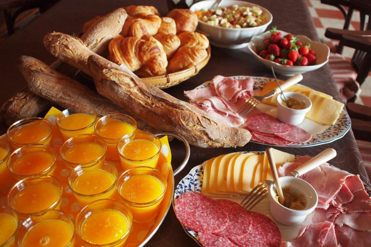 Bed and Breakfast Le Couvent De Neuviale Parisot  Zewnętrze zdjęcie